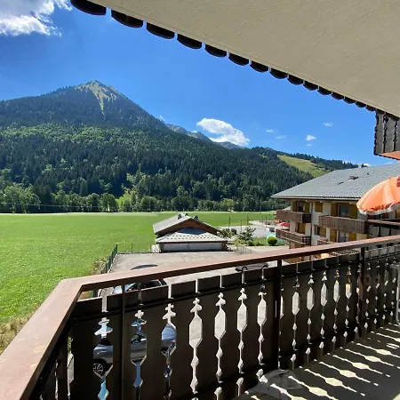 Cosy Au Coeur Du Village Avec Multi Pass Et Balcon Sud - Fr-1-692-23 *