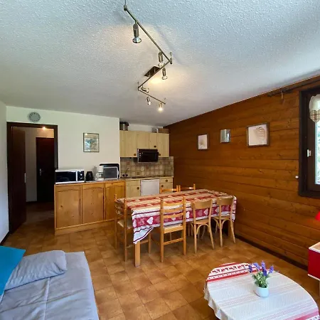 Apartment Cosy Au Coeur Du Village Avec Multi Pass Et Balcon Sud - Fr-1-692-23 *